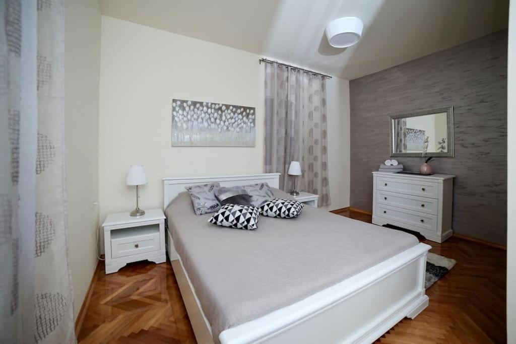 פורץ New Renovated Appartment Mauri מראה חיצוני תמונה